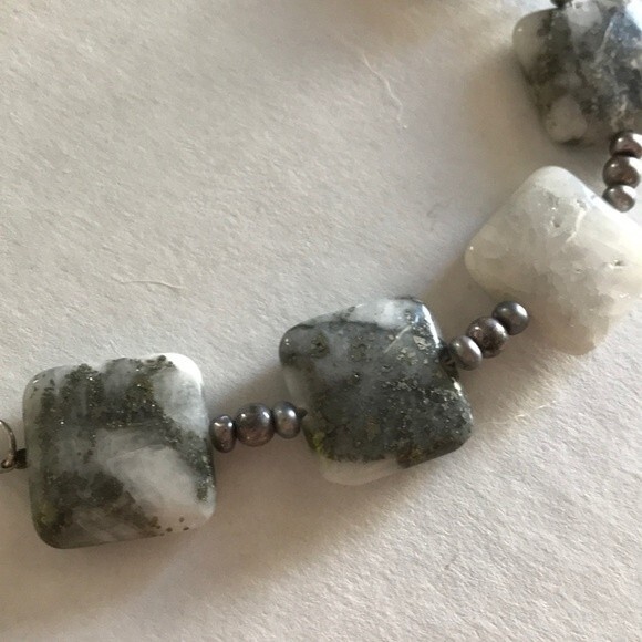 Vintage Handmade Quartz with pyrite pearls and sterling silver bracelet - Picture 9 of 9